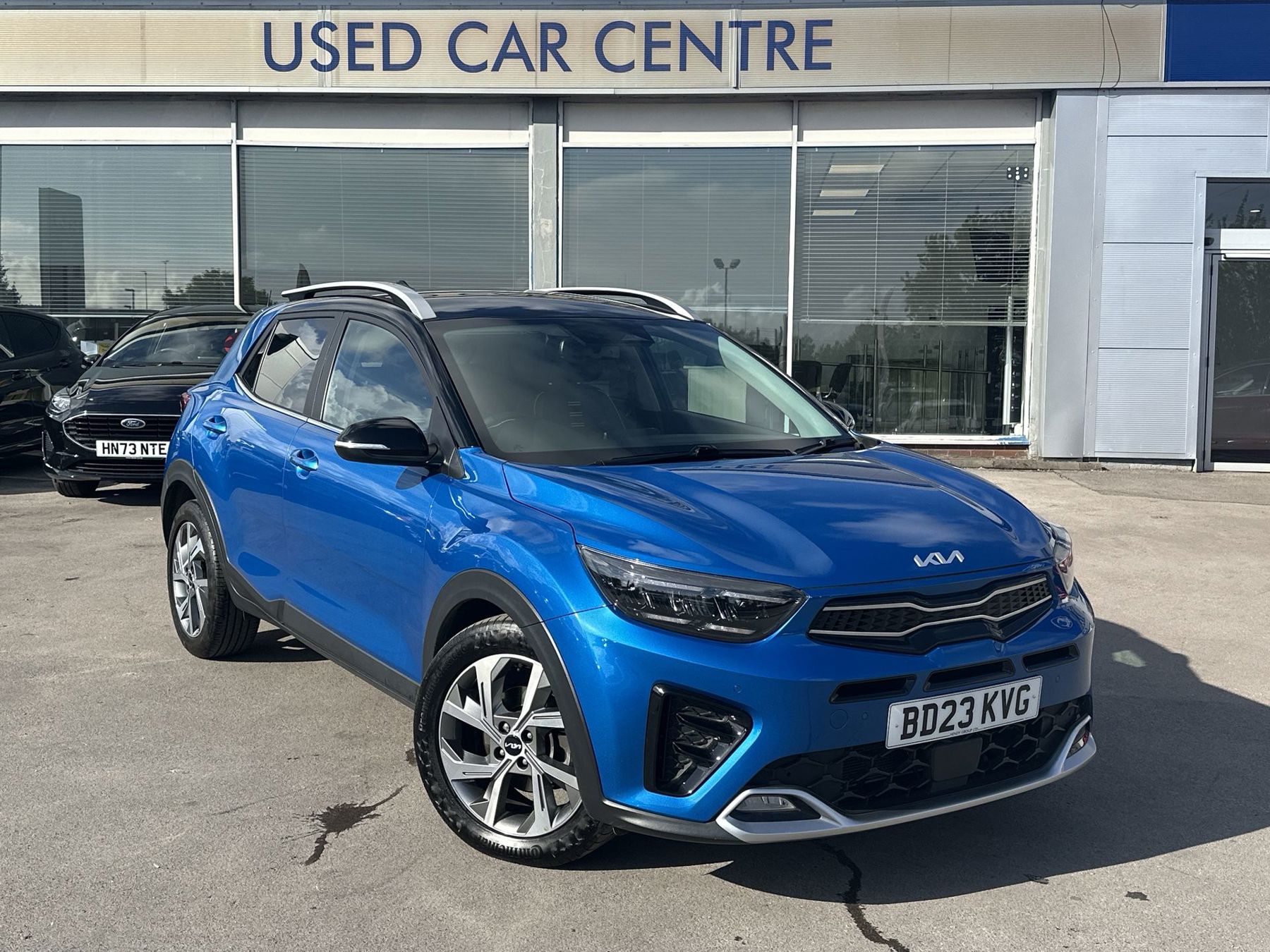 Main listing image - Kia Stonic