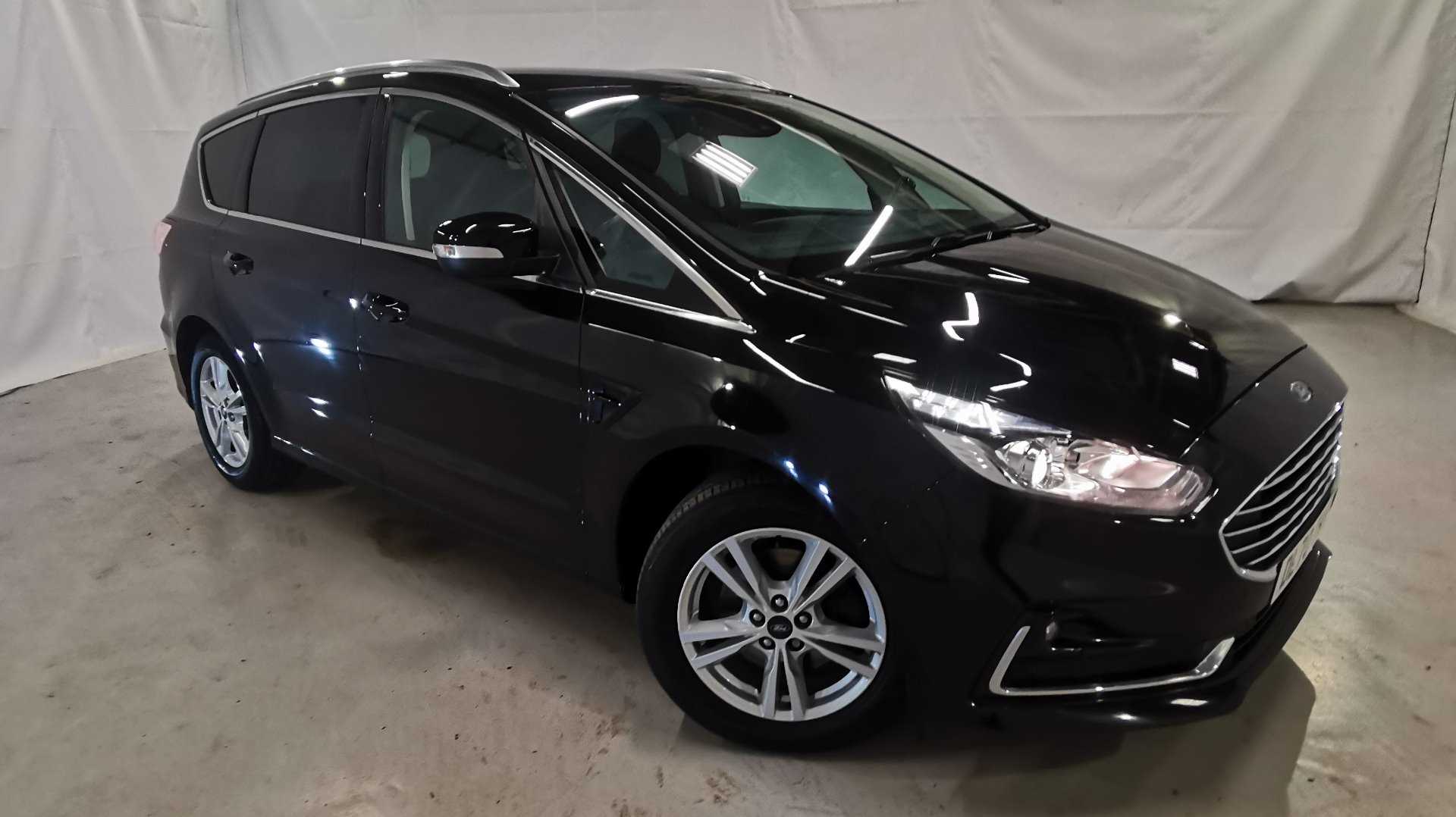 Main listing image - Ford S-MAX