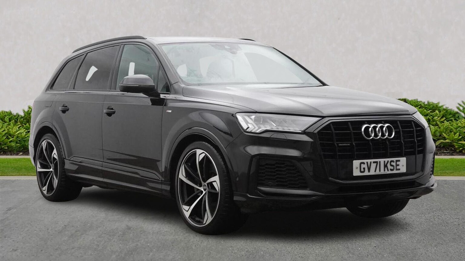 Main listing image - Audi Q7