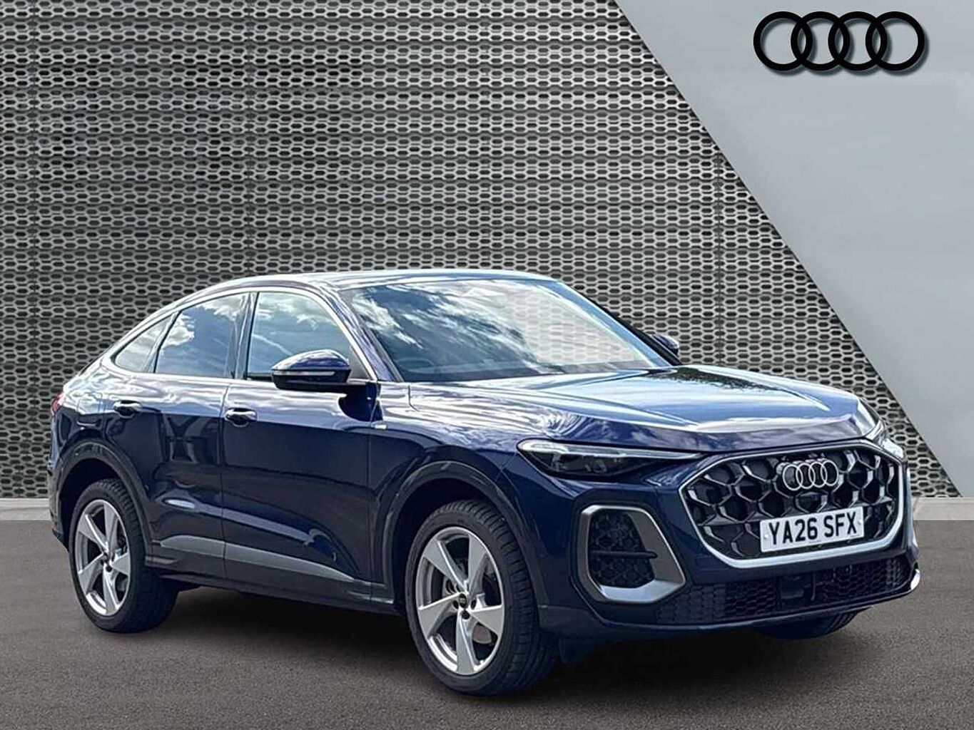 Main listing image - Audi Q5