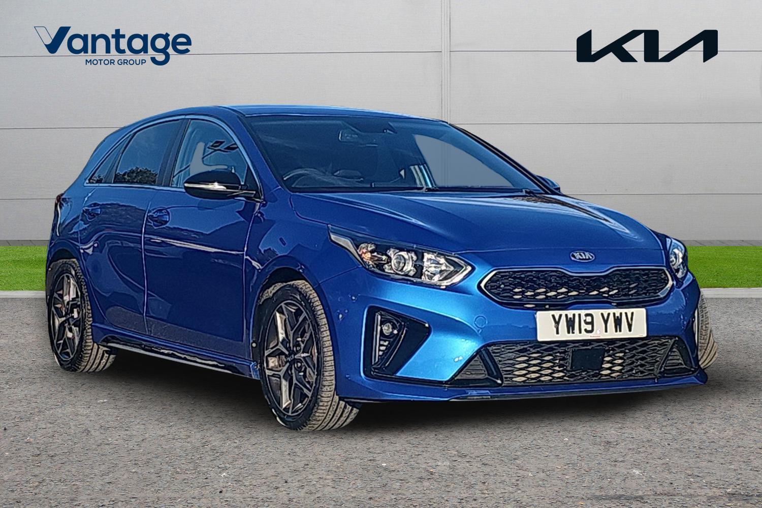 Main listing image - Kia Ceed
