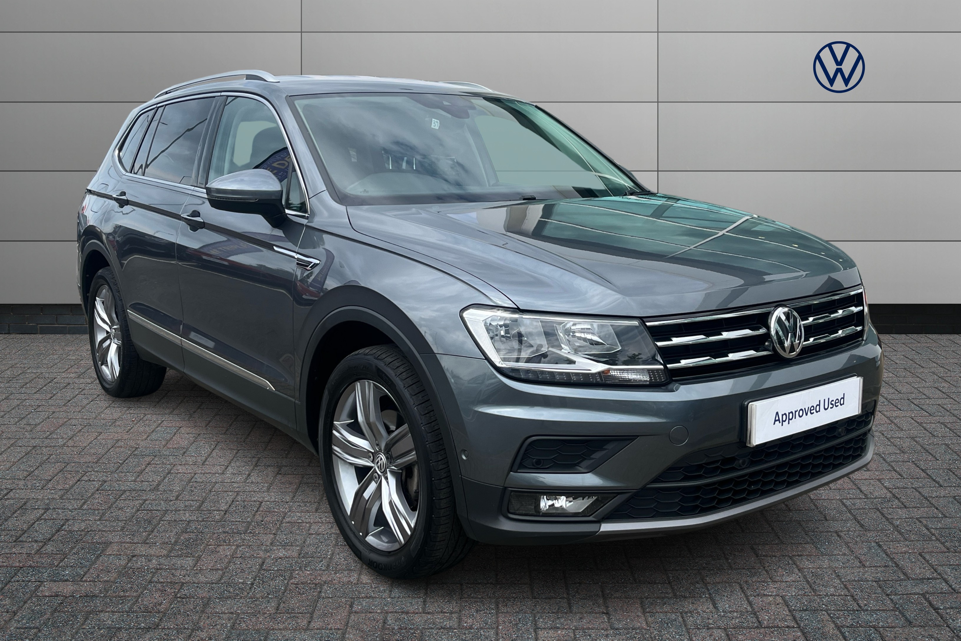 Main listing image - Volkswagen Tiguan Allspace