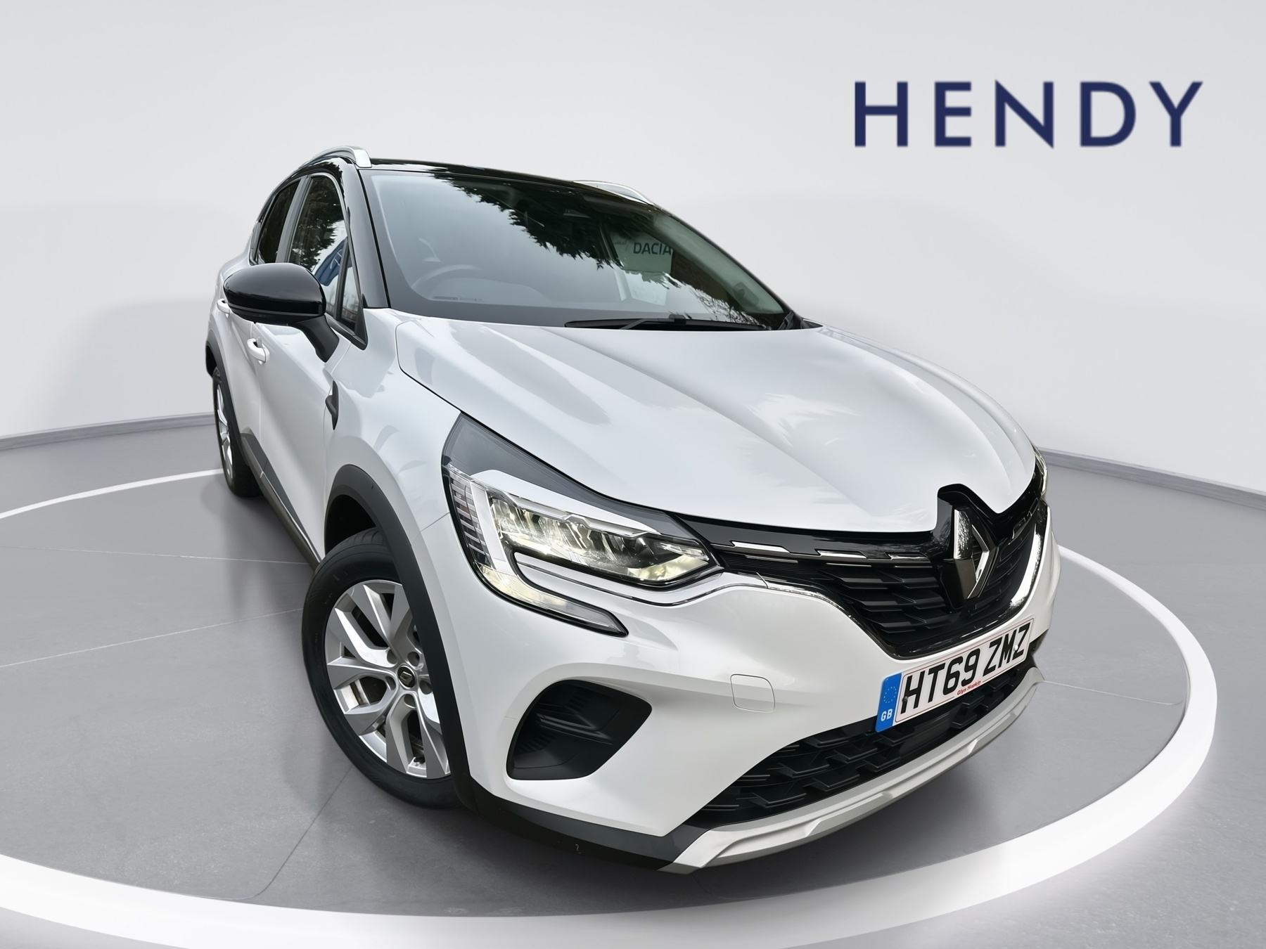 Main listing image - Renault Captur