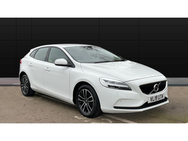 Main listing image - Volvo V40