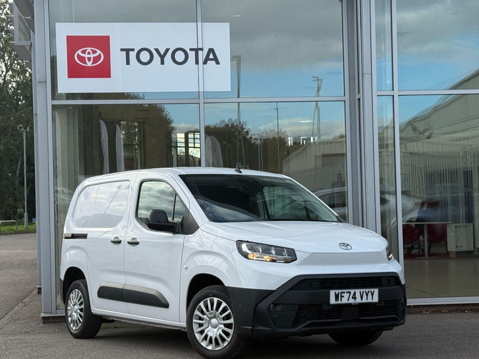Main listing image - Toyota Proace City