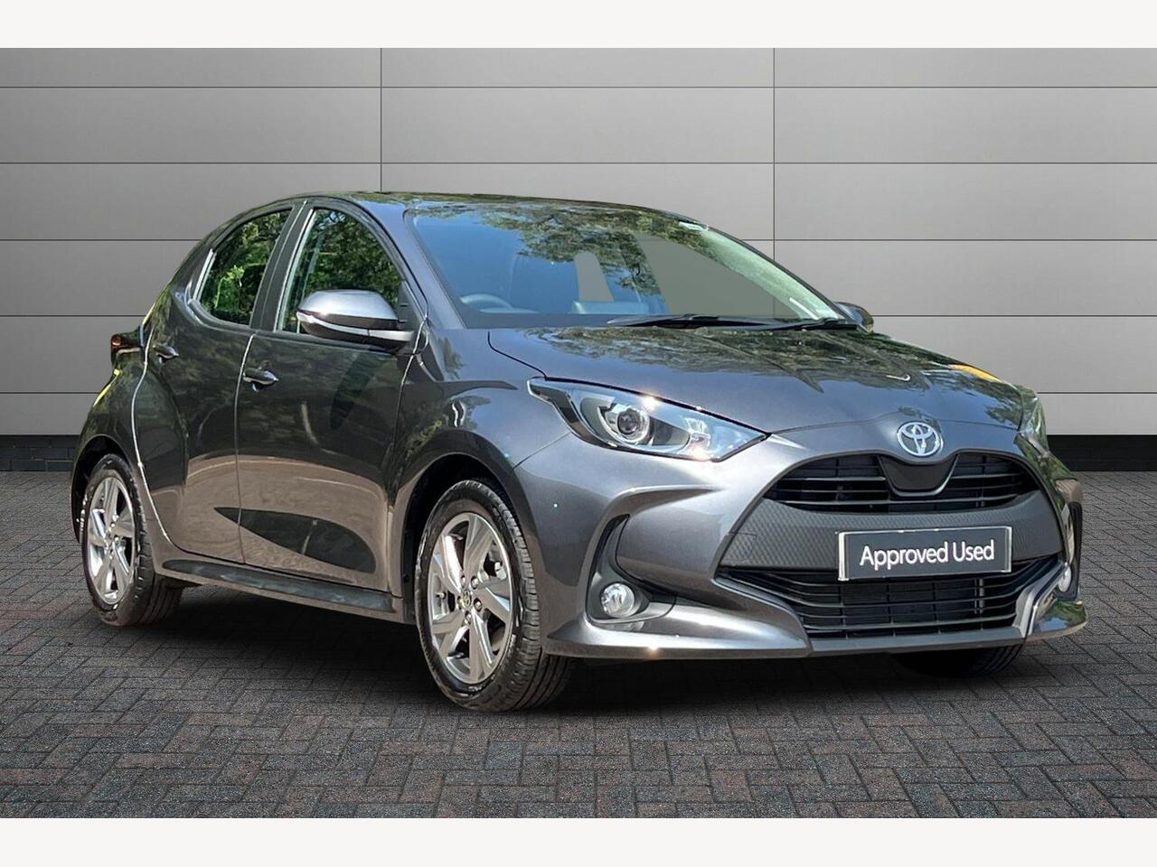 Main listing image - Toyota Yaris