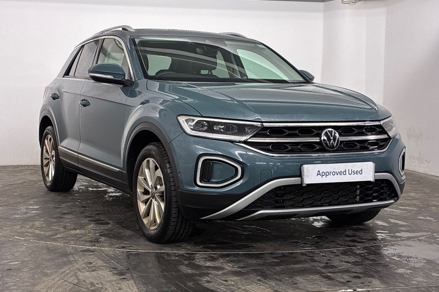 Main listing image - Volkswagen T-Roc