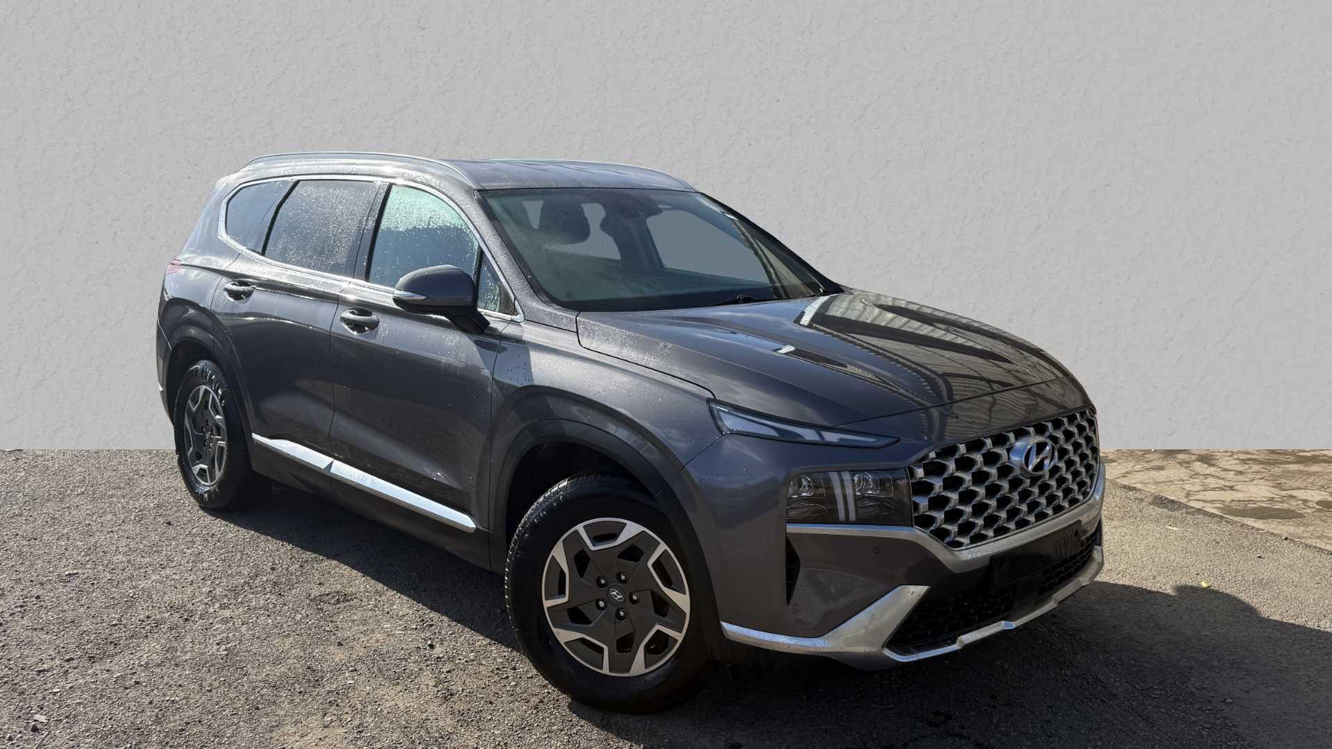 Main listing image - Hyundai Santa Fe