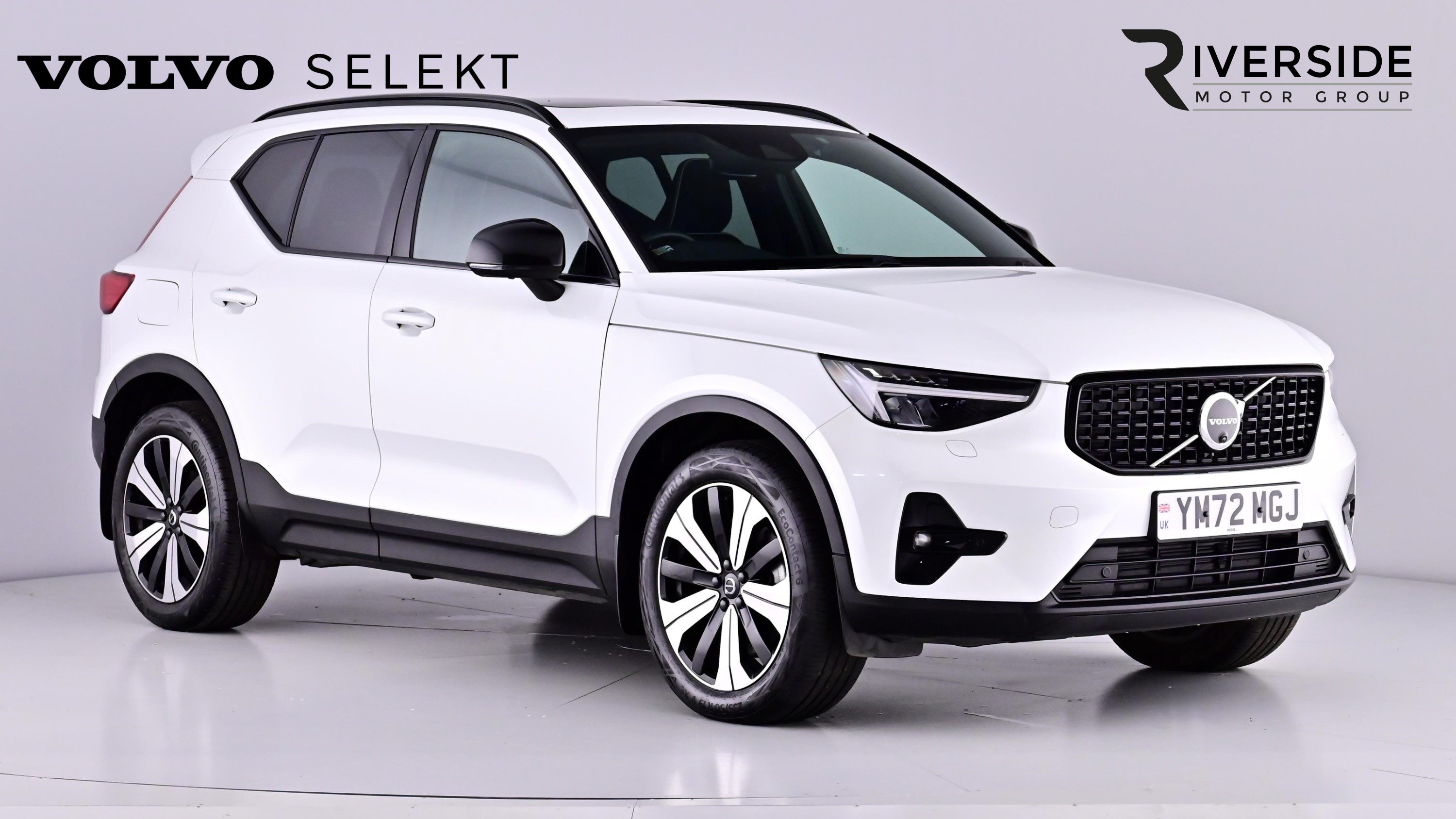 Main listing image - Volvo XC40 Recharge