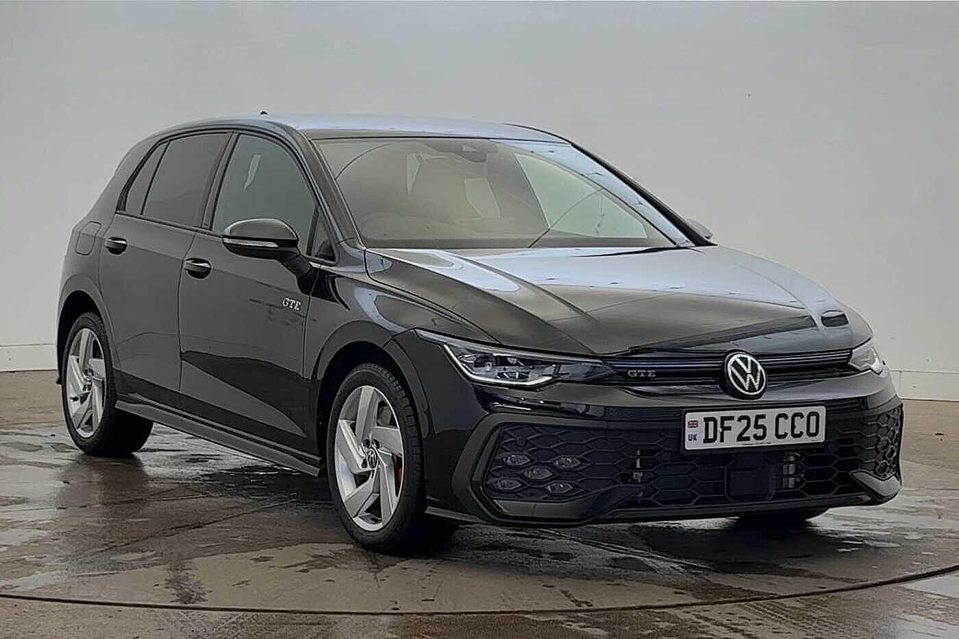 Main listing image - Volkswagen Golf GTE