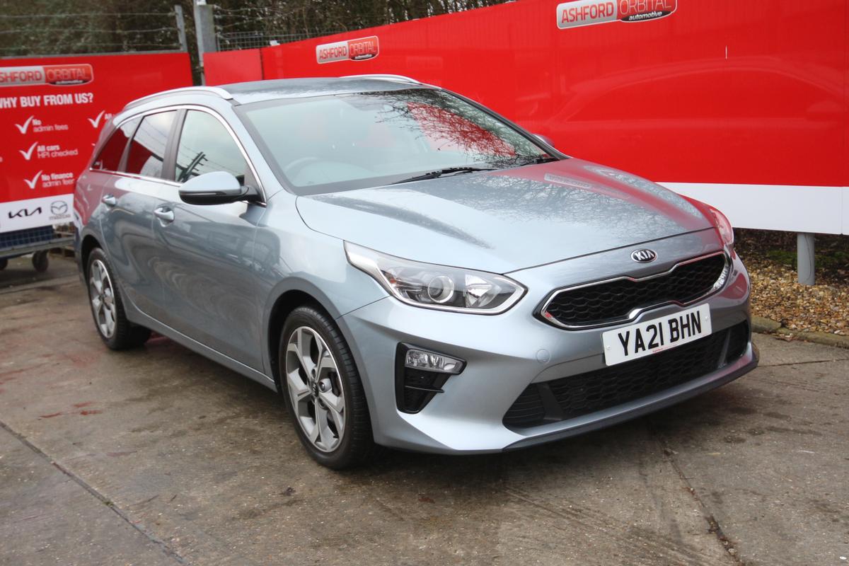 Main listing image - Kia Ceed SW