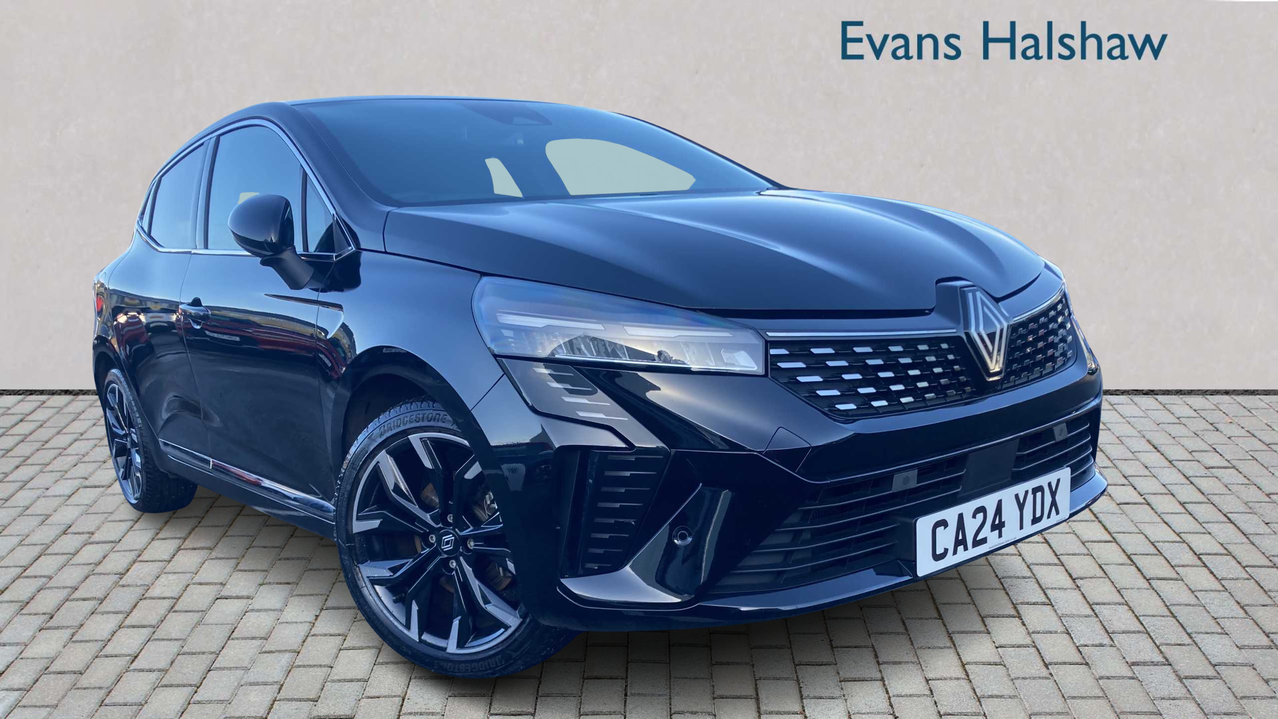 Main listing image - Renault Clio