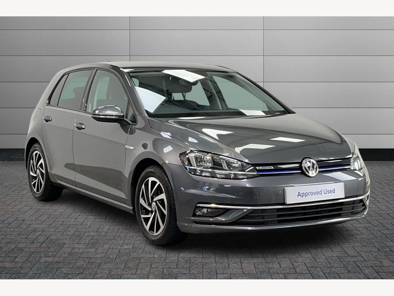 Main listing image - Volkswagen Golf