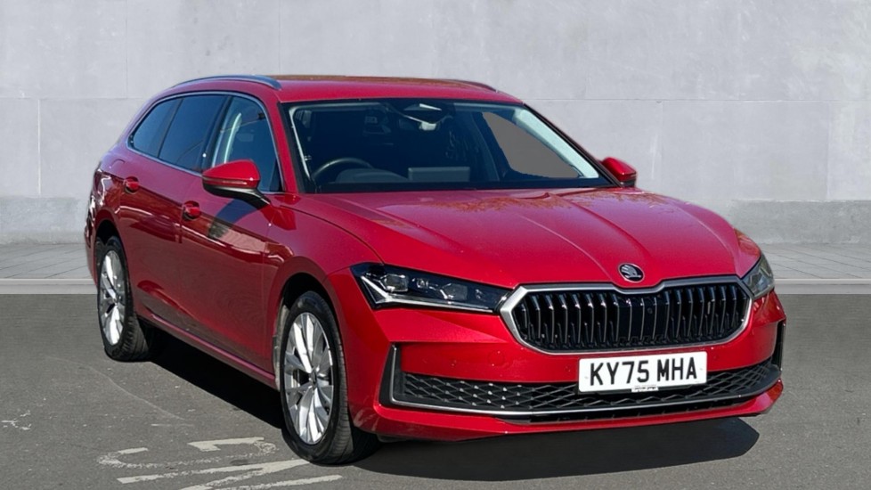 Main listing image - Skoda Superb Estate