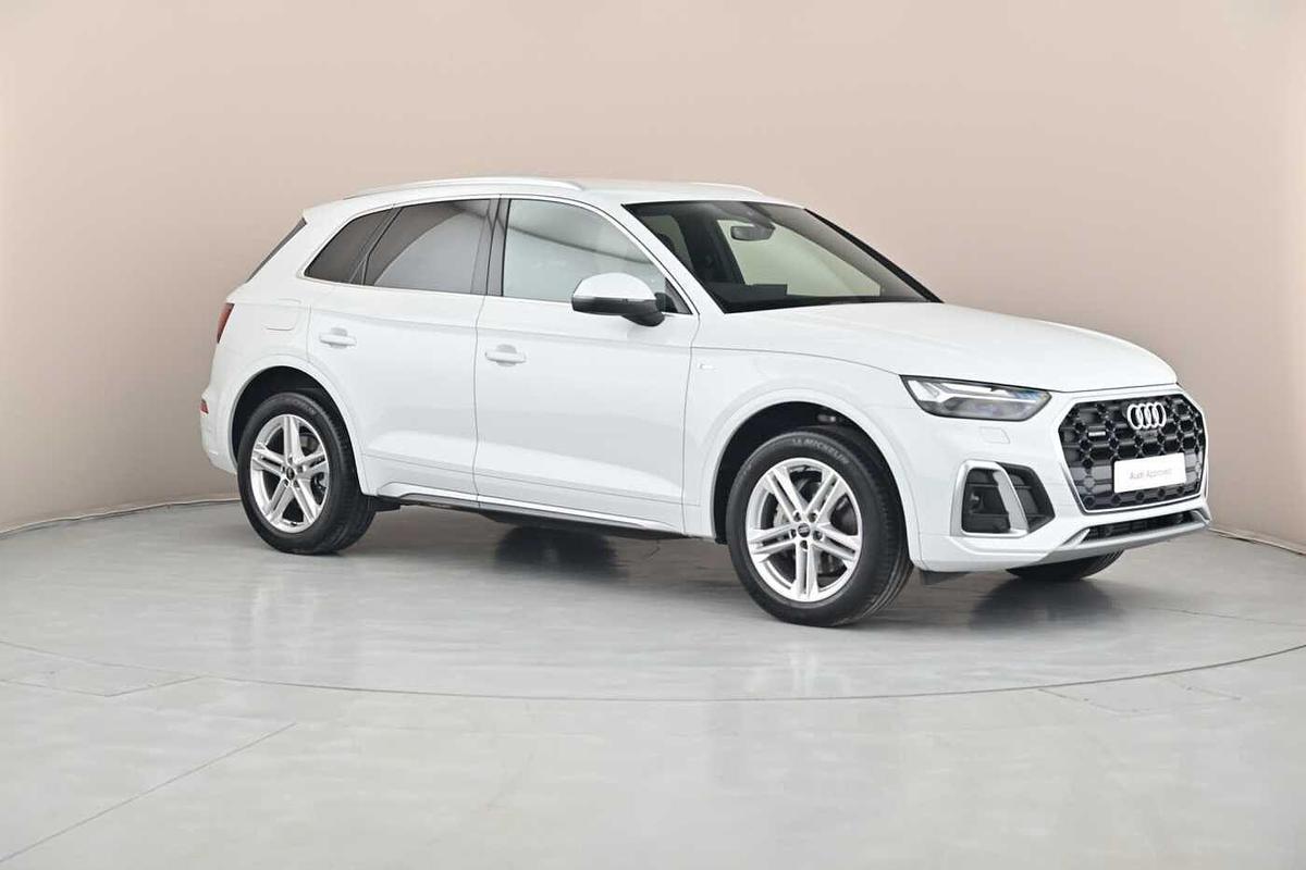 Main listing image - Audi Q5