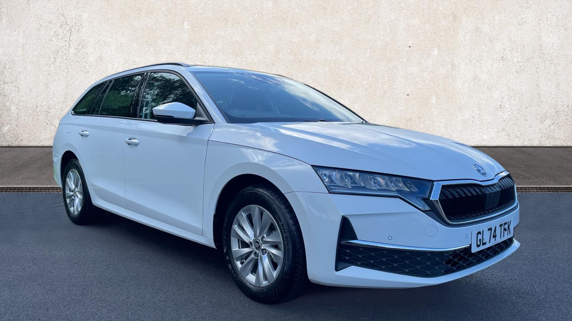 Main listing image - Skoda Octavia Estate