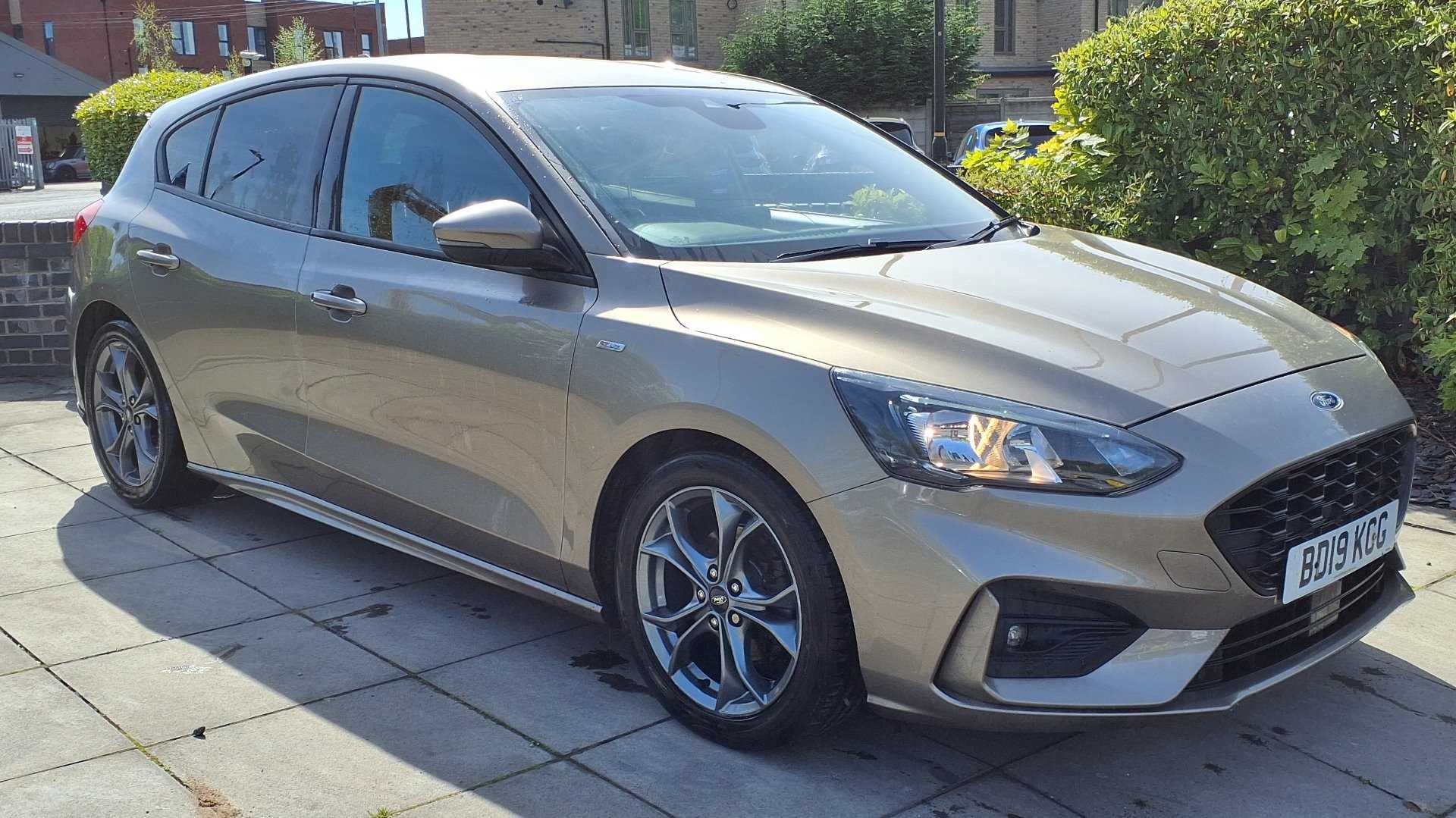 Main listing image - Ford Focus