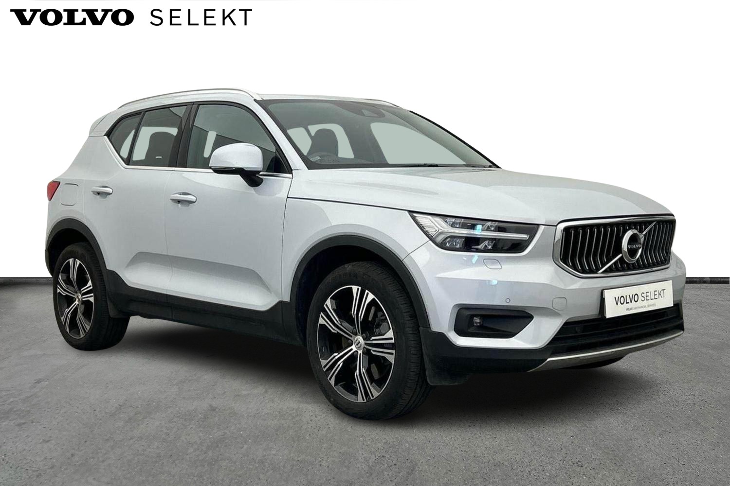 Main listing image - Volvo XC40 Recharge