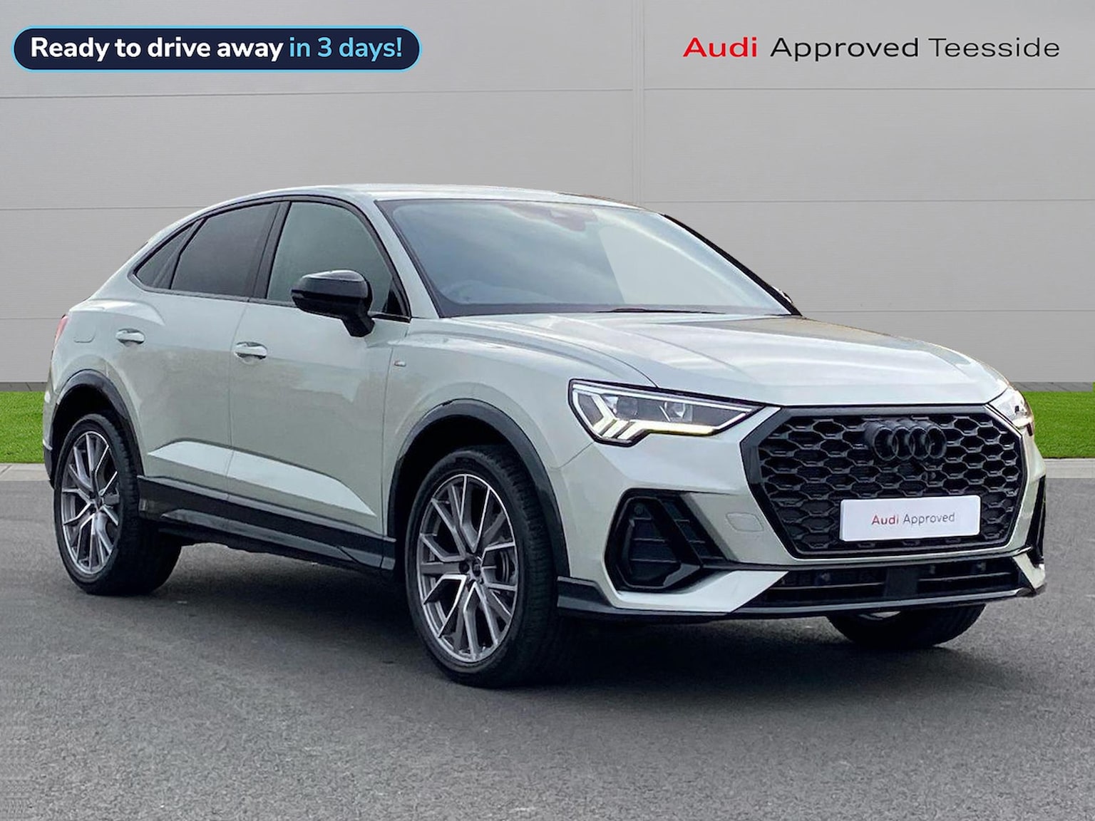 Main listing image - Audi Q3