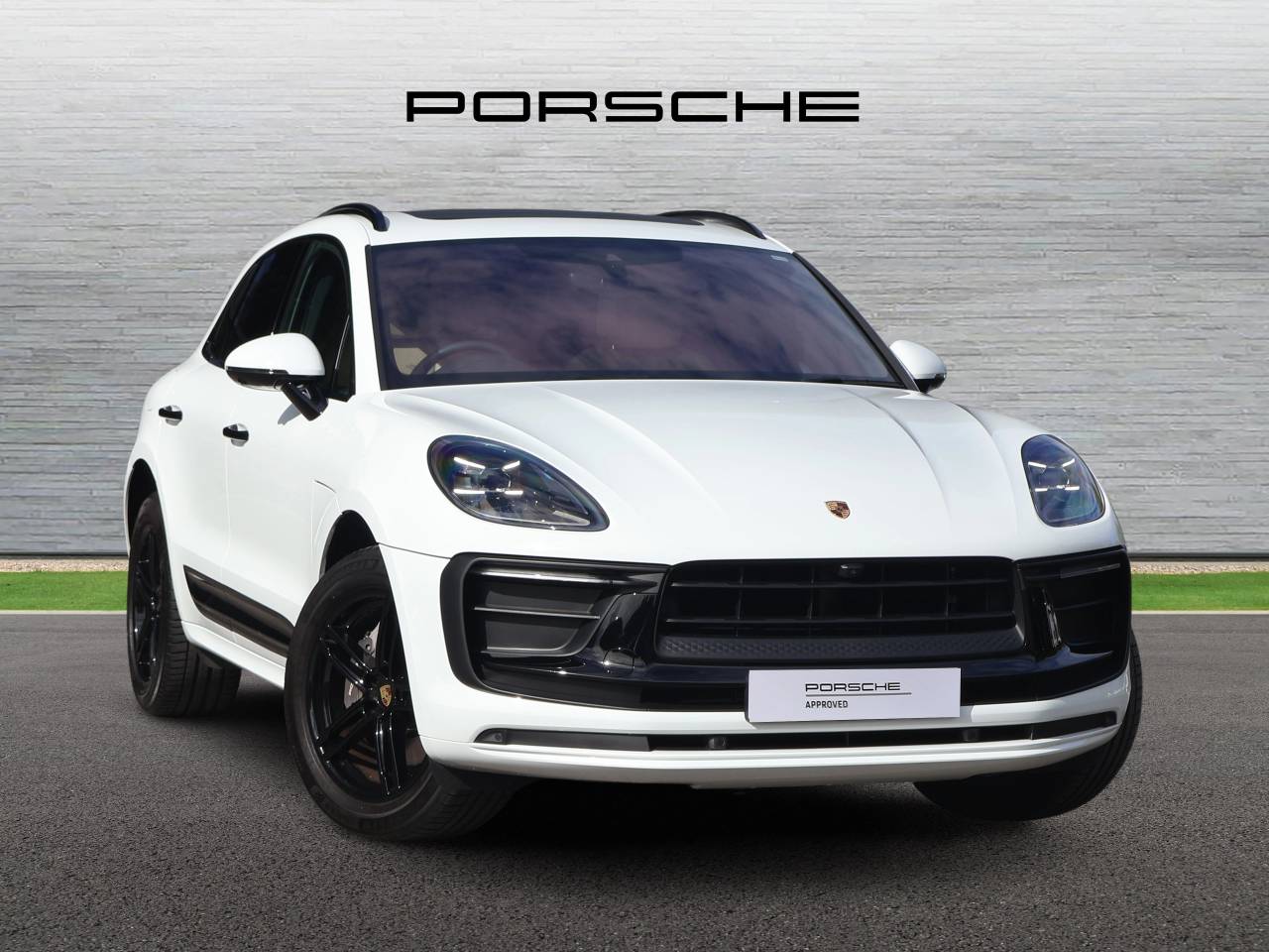Main listing image - Porsche Macan