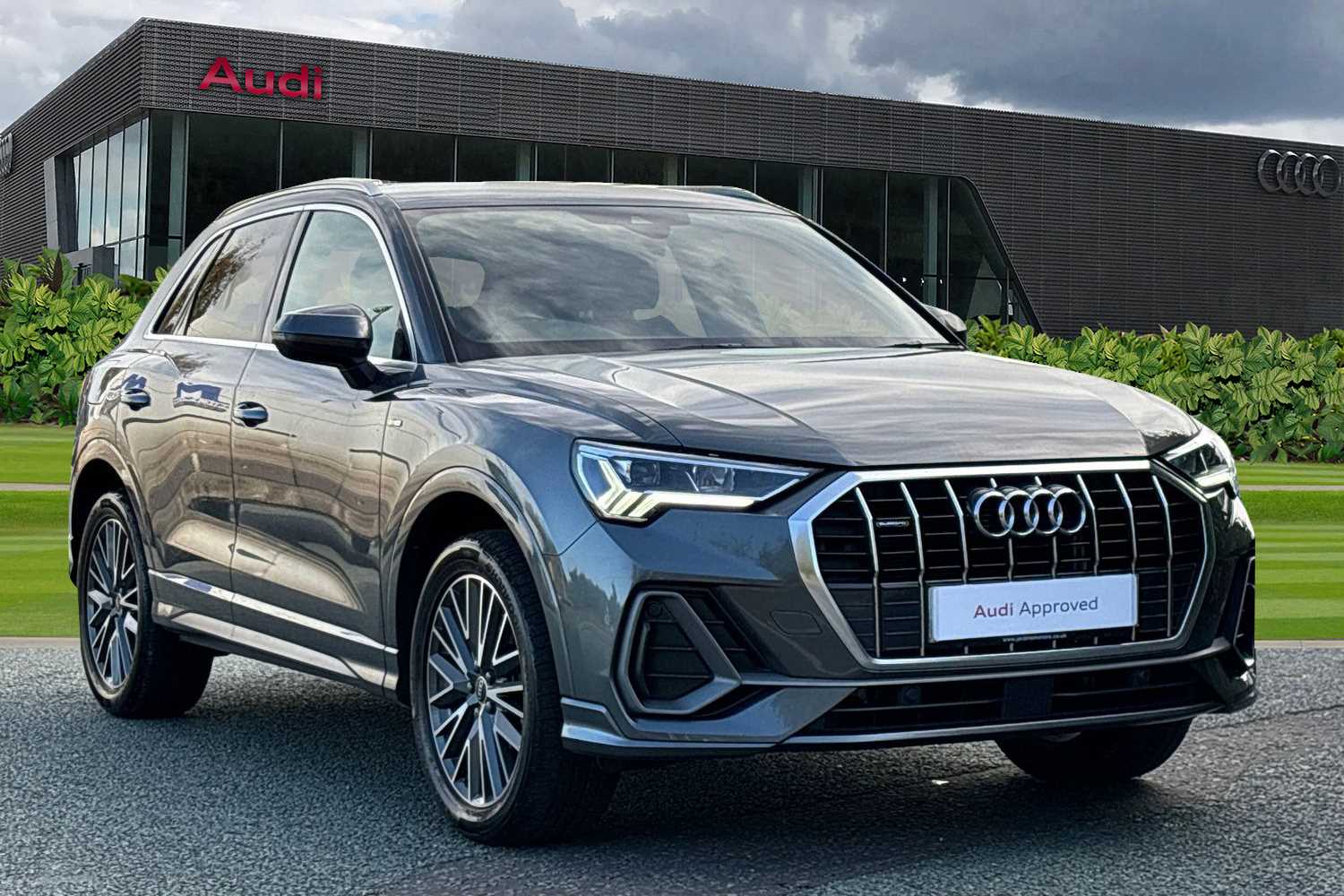 Main listing image - Audi Q3