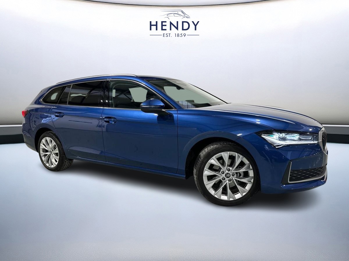 Main listing image - Skoda Superb Estate