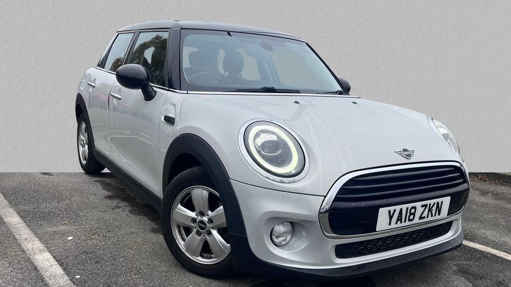 Main listing image - MINI Hatchback 5dr