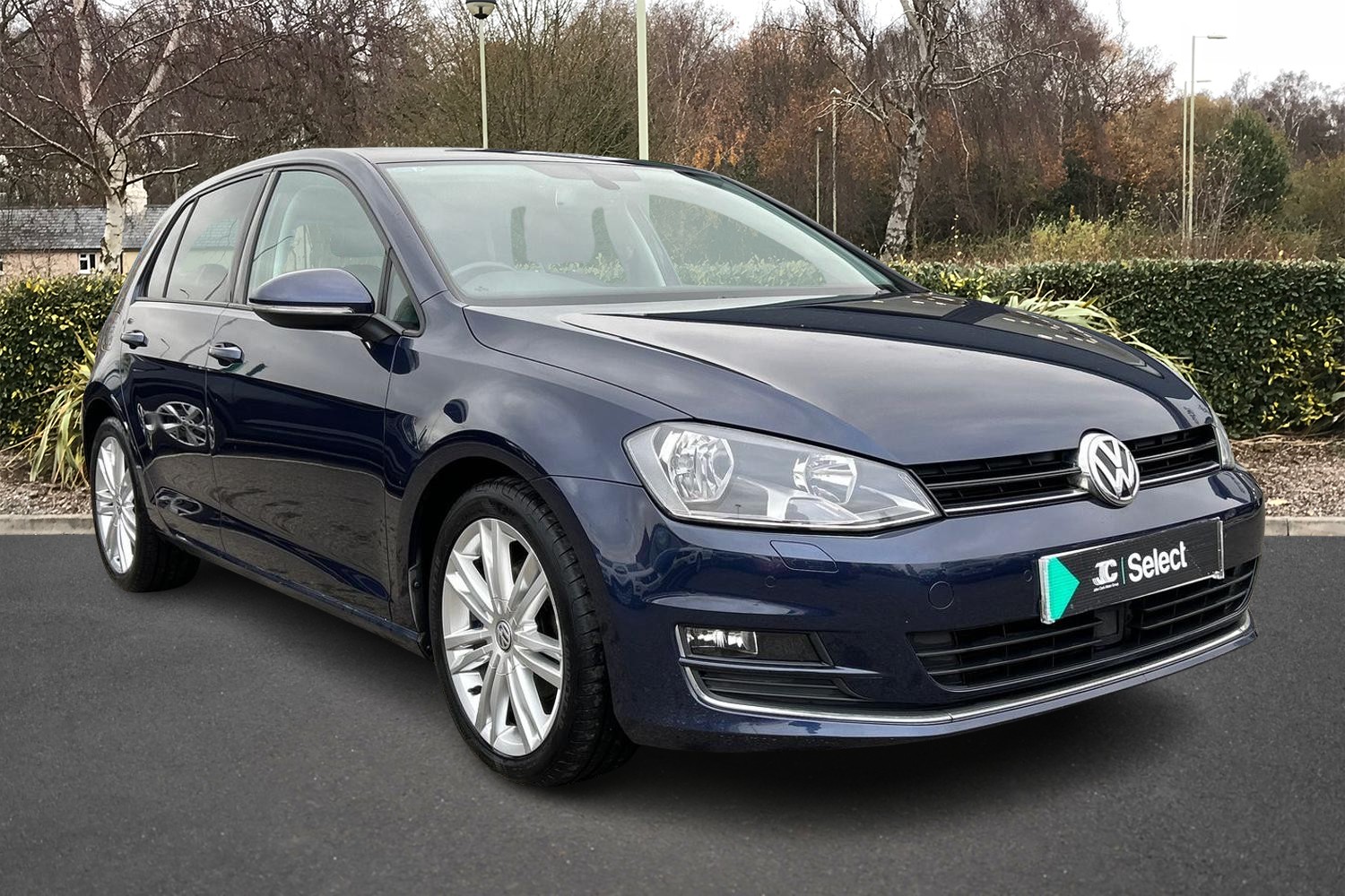 Main listing image - Volkswagen Golf