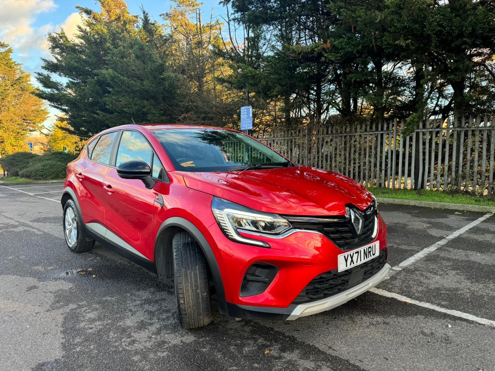 Main listing image - Renault Captur