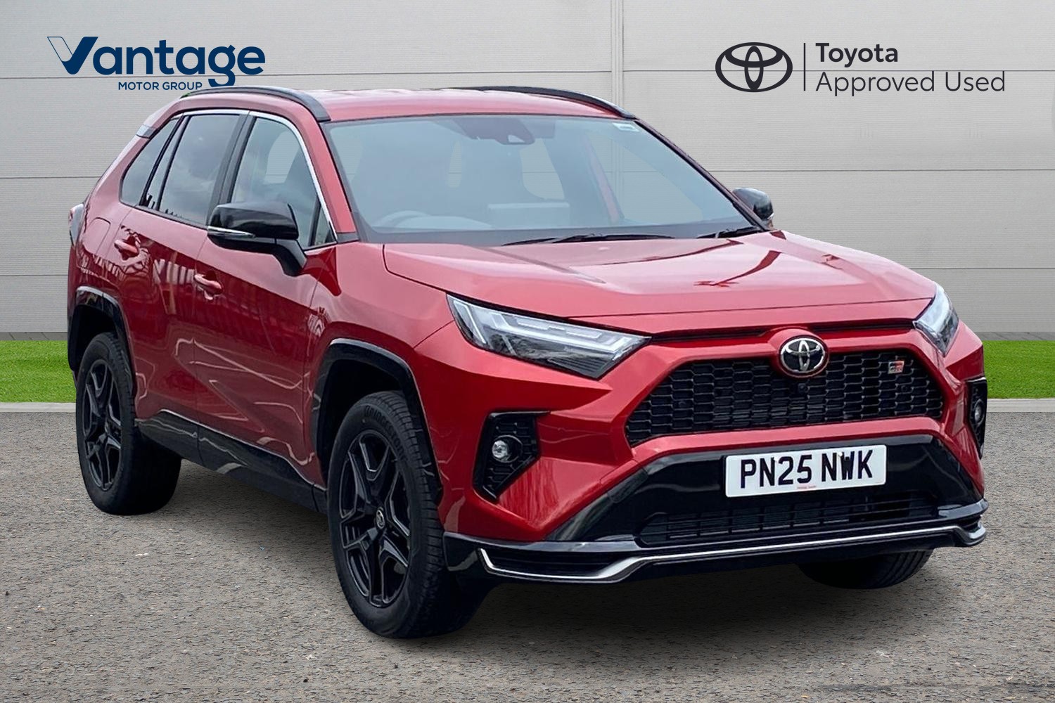 Main listing image - Toyota RAV4