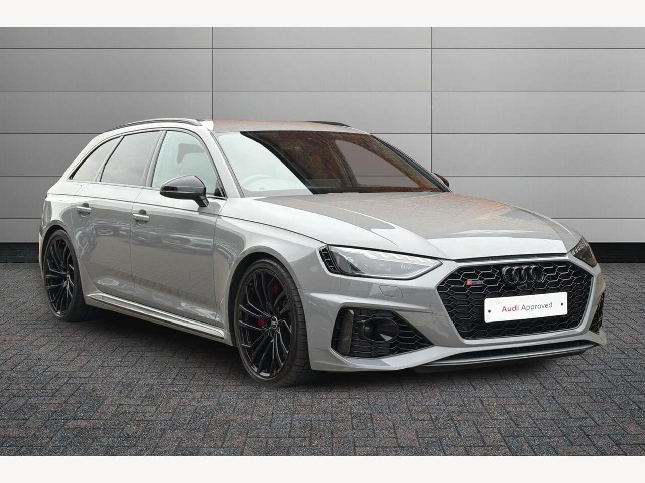 Main listing image - Audi RS4