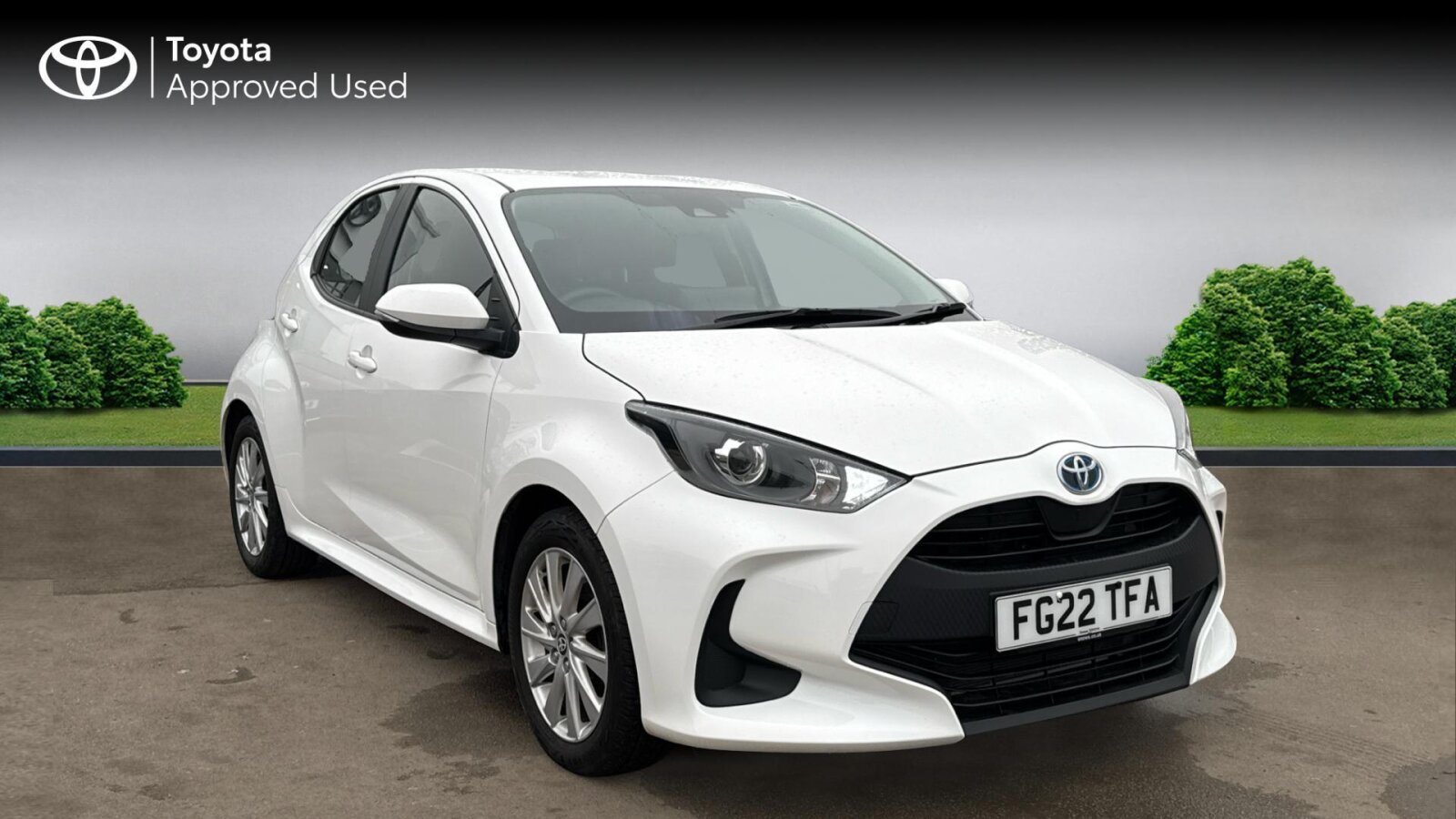 Main listing image - Toyota Yaris