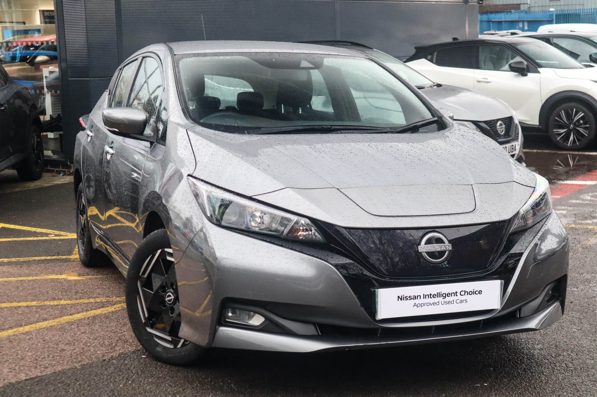 Main listing image - Nissan Leaf