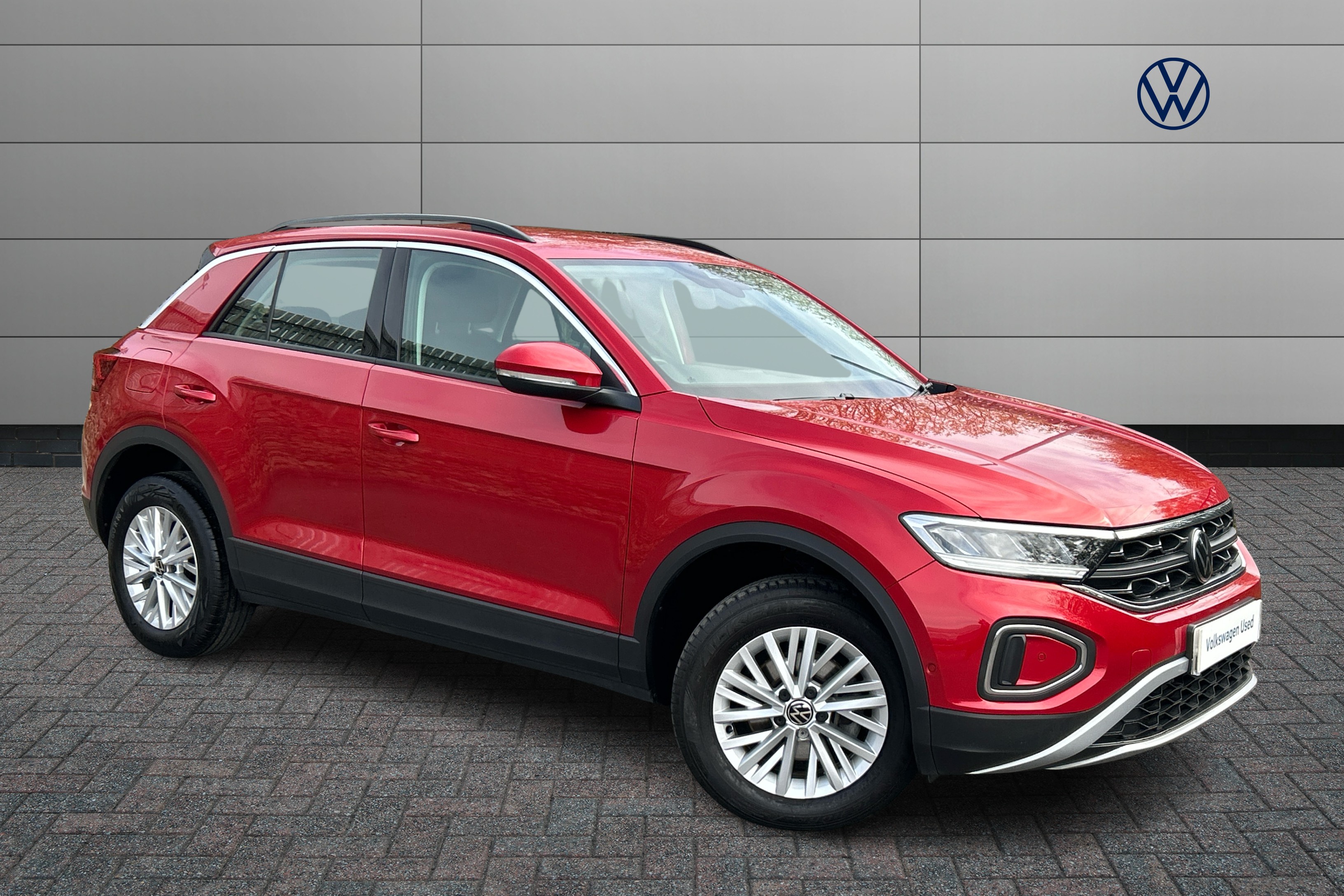 Main listing image - Volkswagen T-Roc
