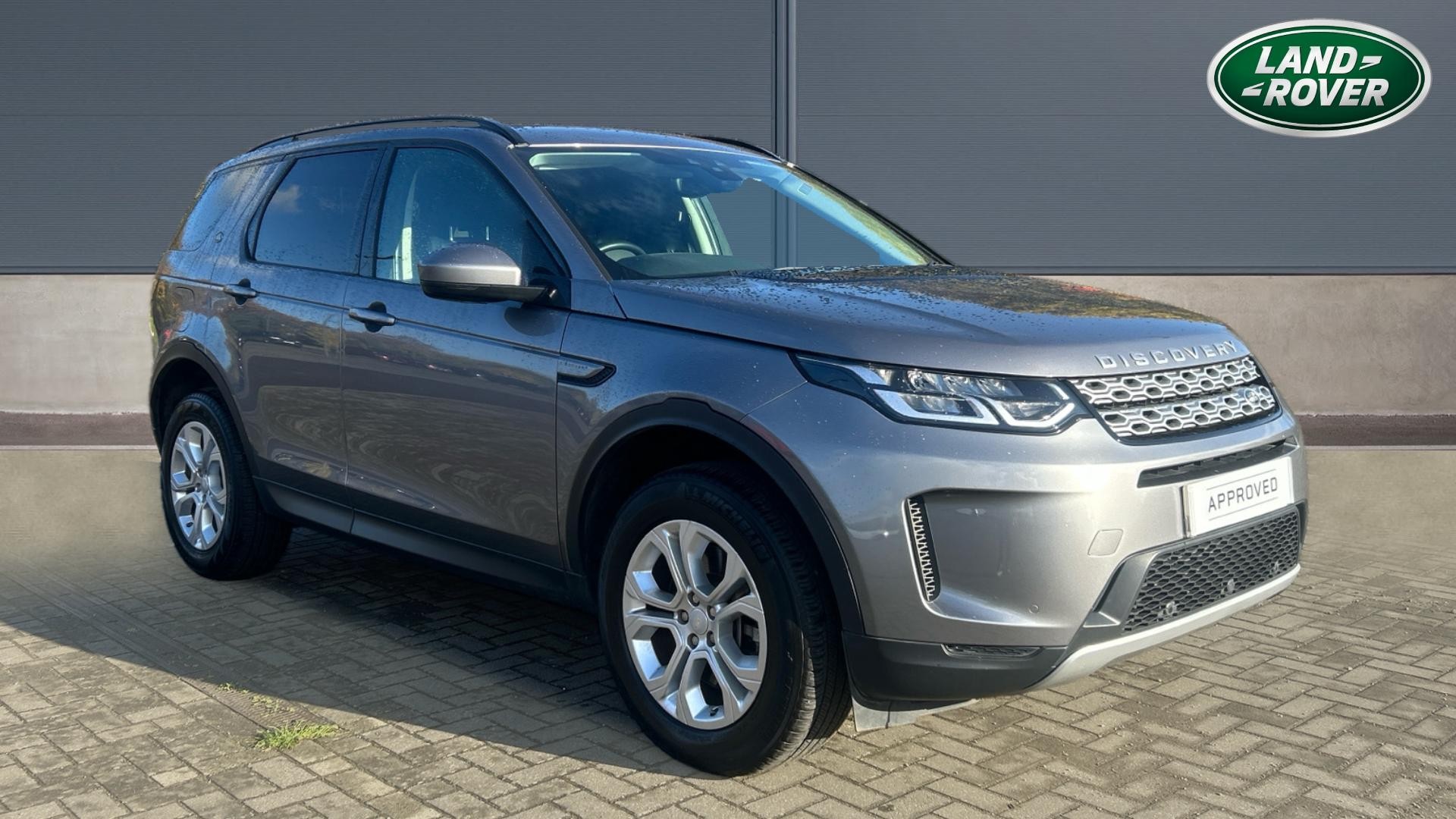 Main listing image - Land Rover Discovery Sport