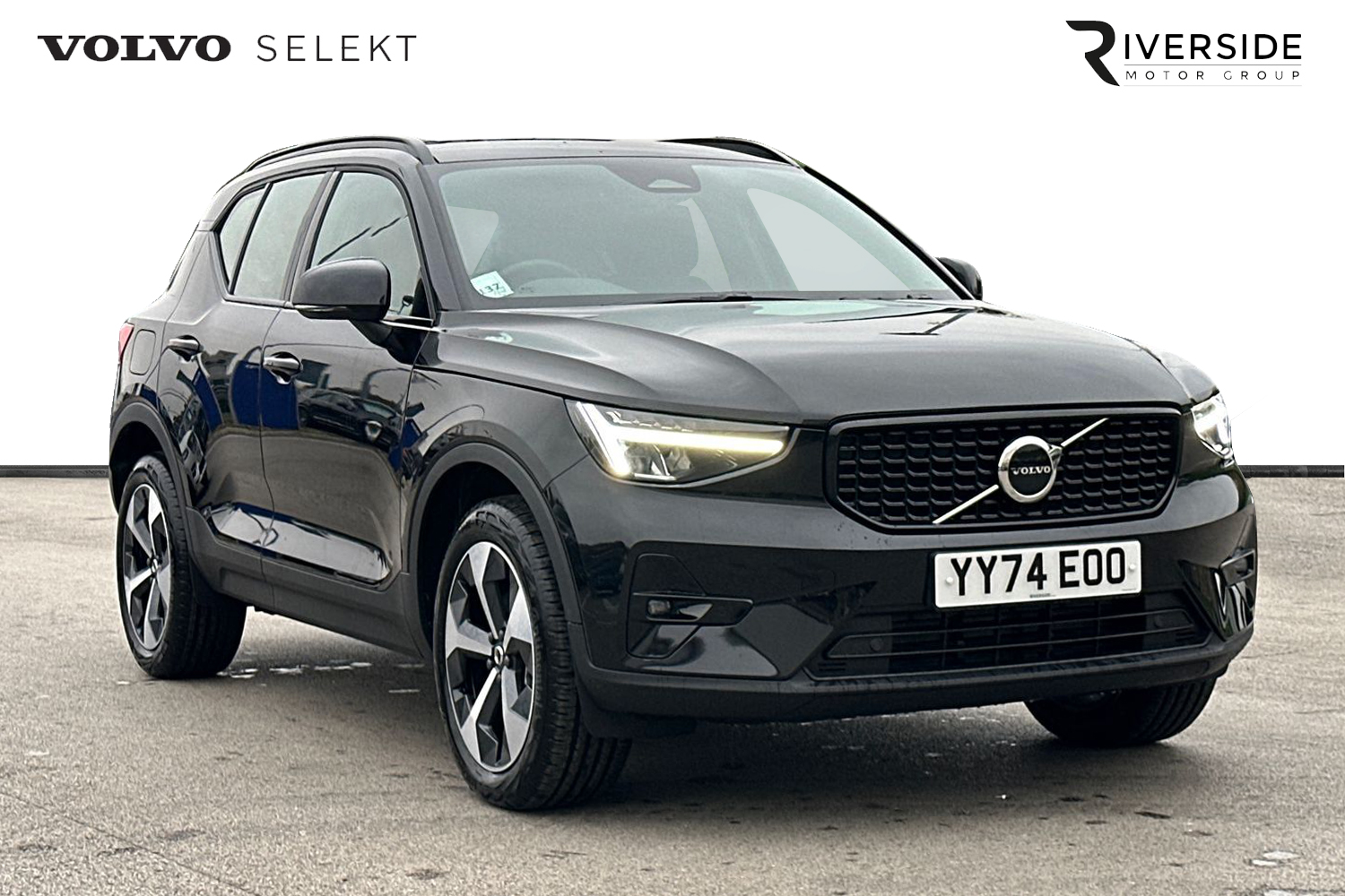 Main listing image - Volvo XC40