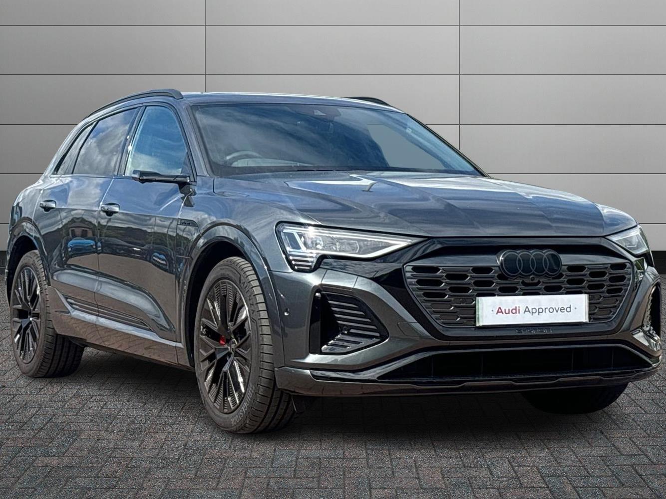 Main listing image - Audi Q8