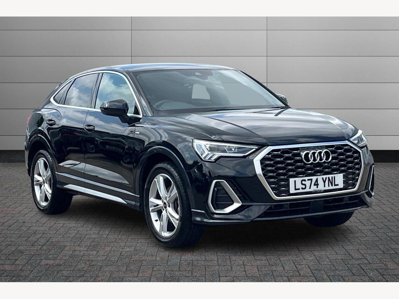 Main listing image - Audi Q3