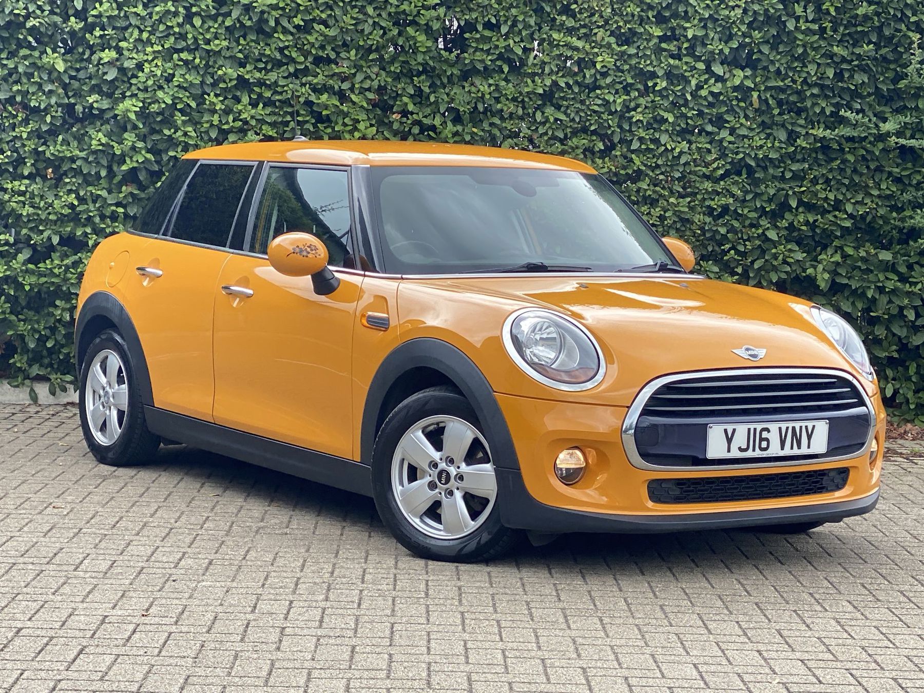 Main listing image - MINI Hatchback 5dr