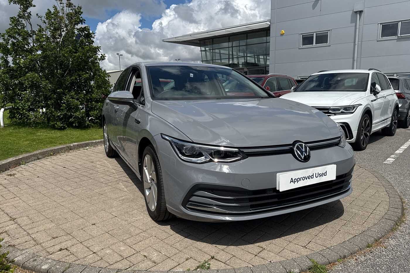 Main listing image - Volkswagen Golf