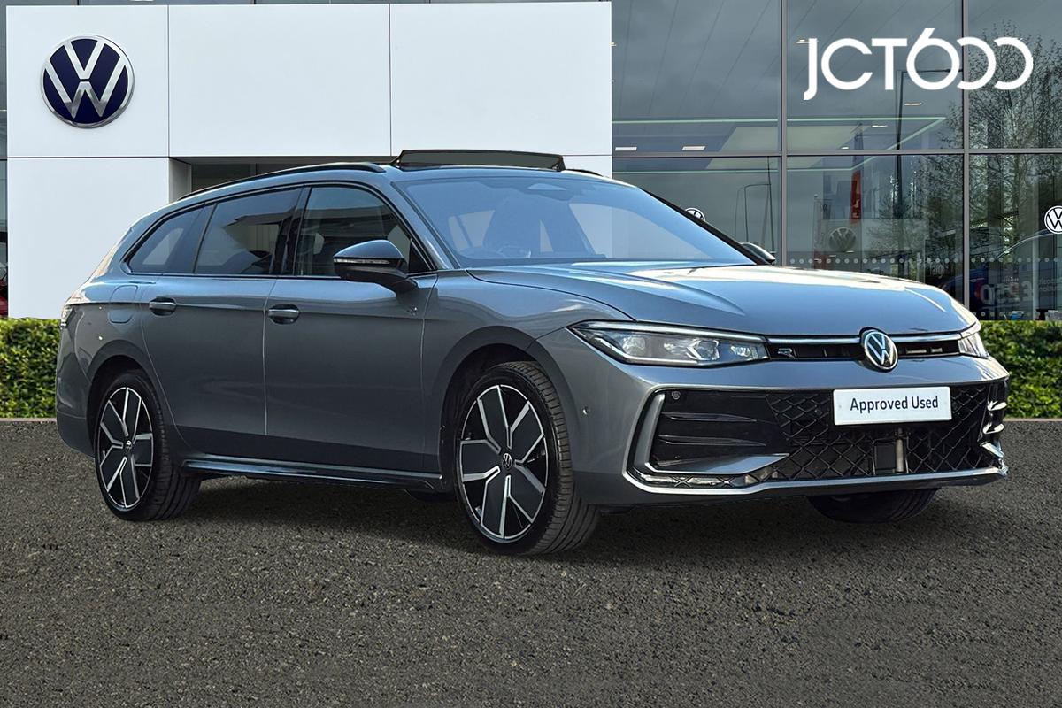 Main listing image - Volkswagen Passat