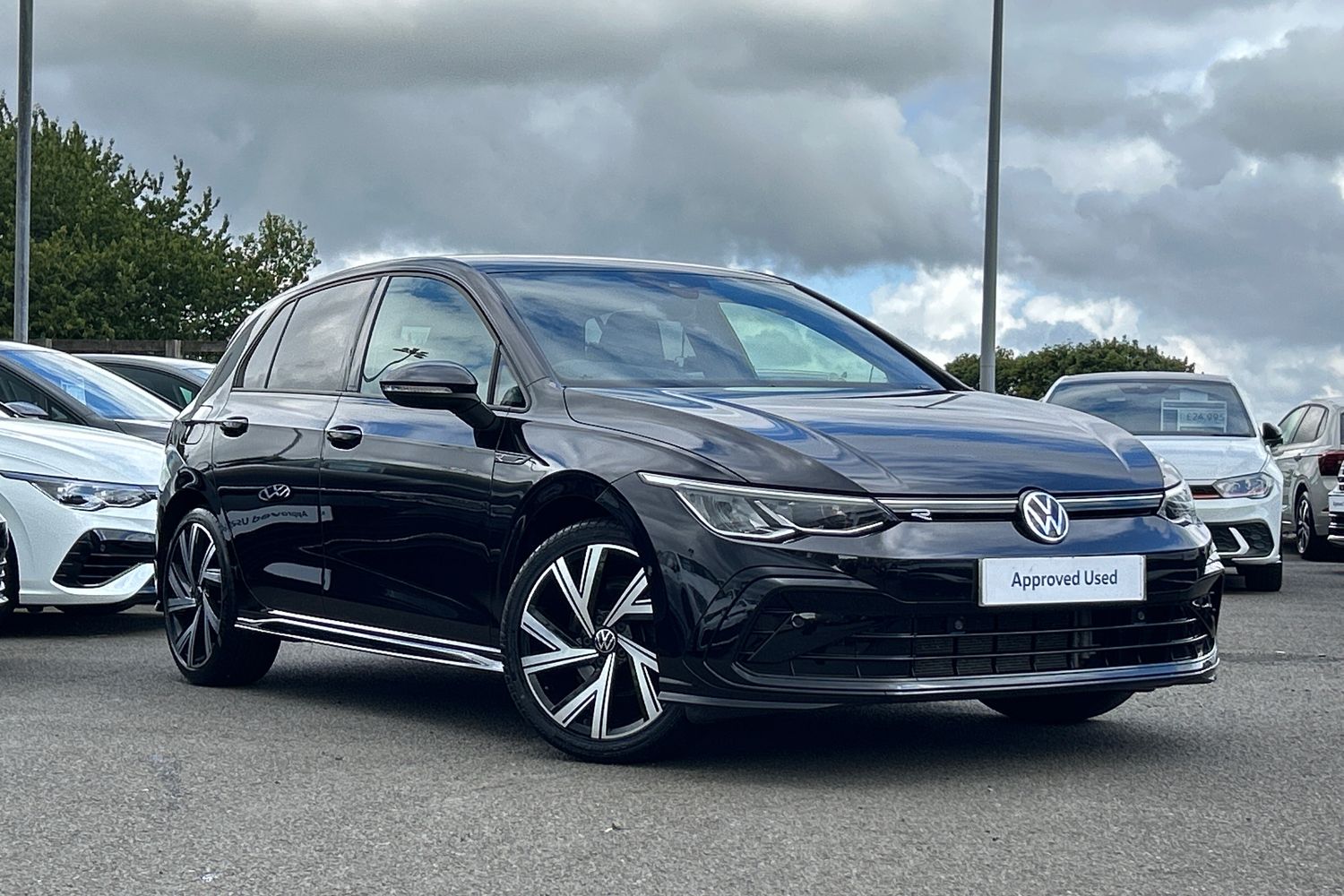 Main listing image - Volkswagen Golf