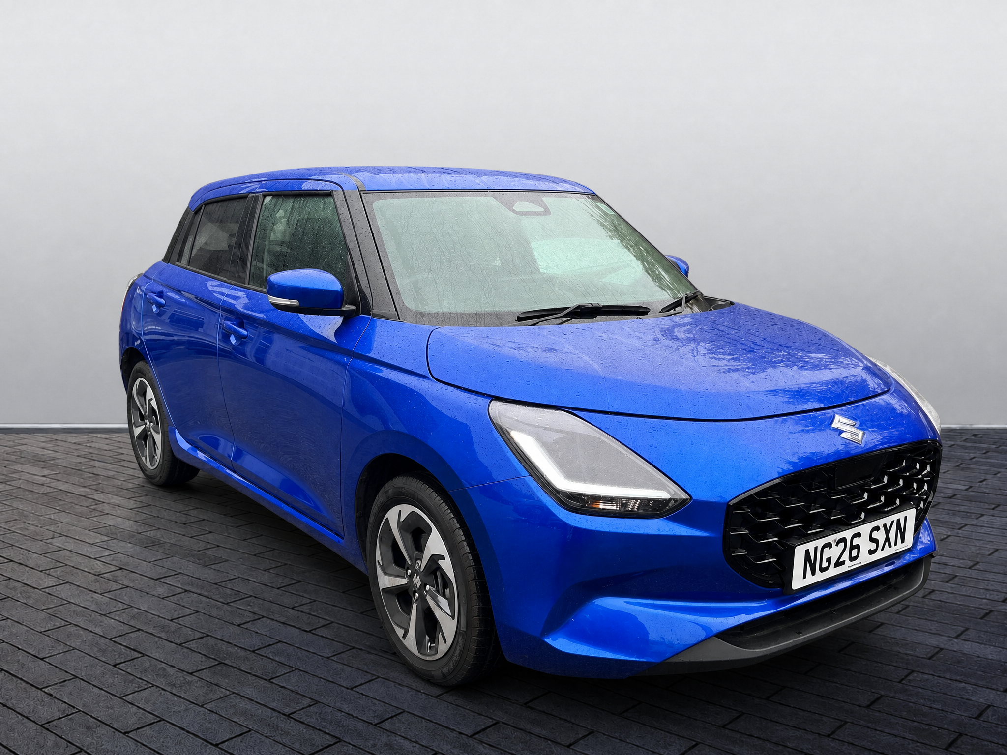 Main listing image - Suzuki Swift