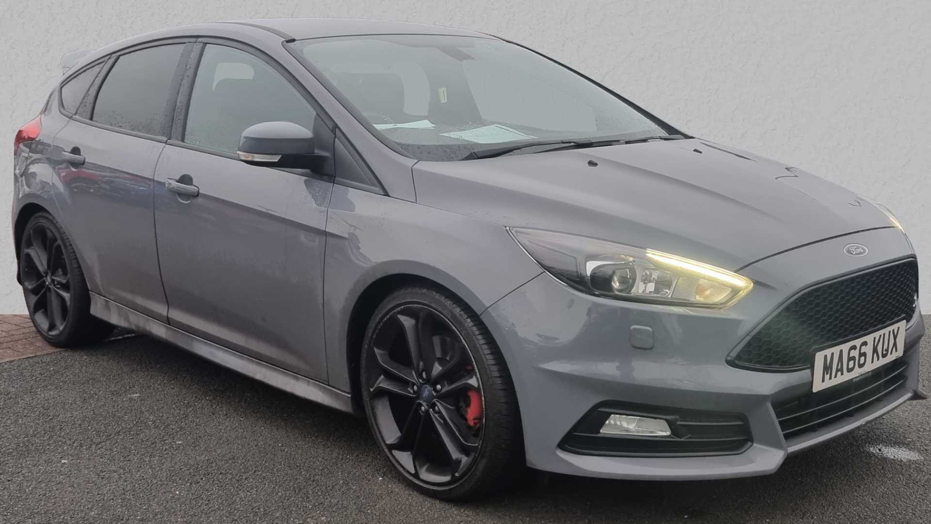 Main listing image - Ford Focus ST