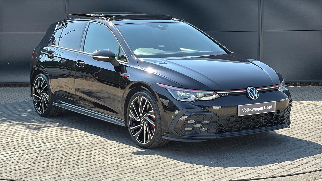 Main listing image - Volkswagen Golf
