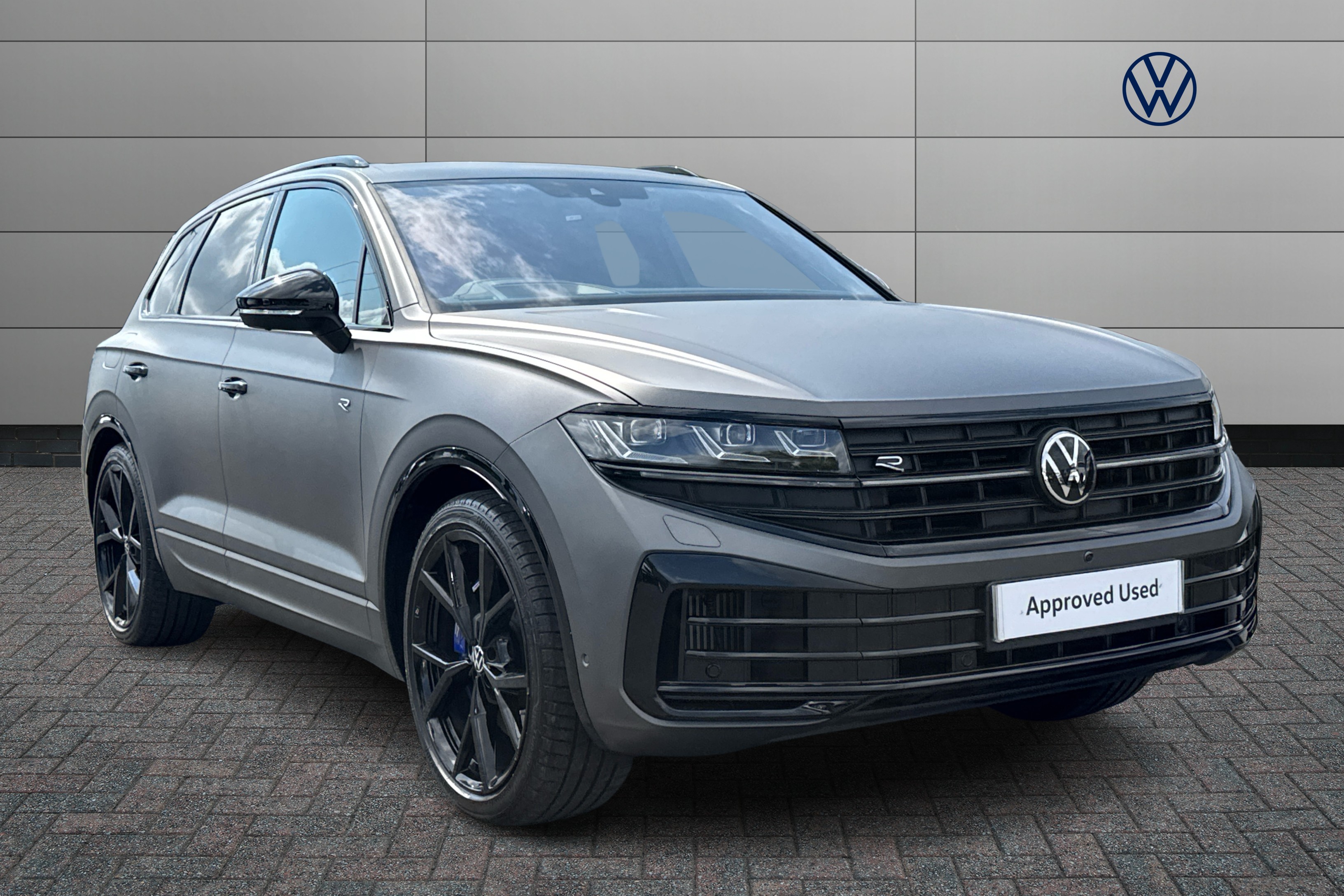 Main listing image - Volkswagen Touareg