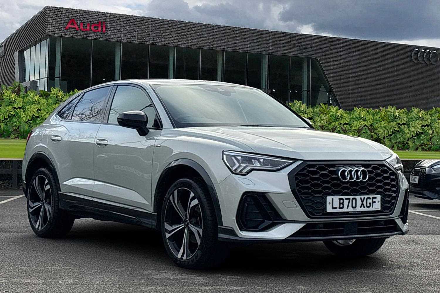 Main listing image - Audi Q3