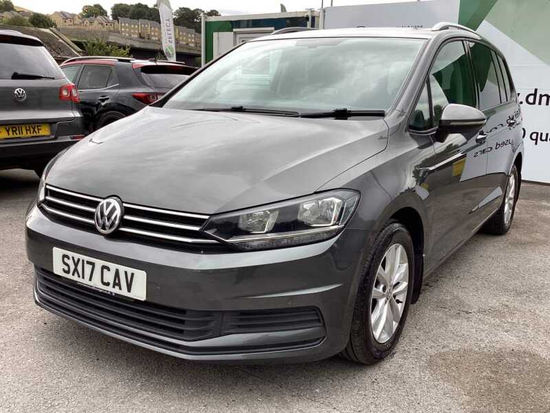 Main listing image - Volkswagen Touran