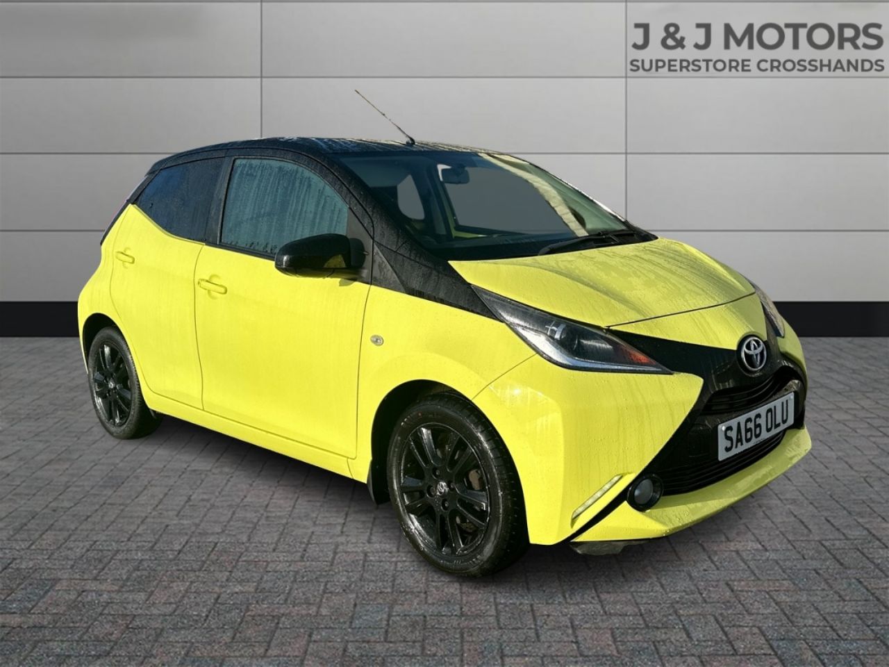 Main listing image - Toyota Aygo