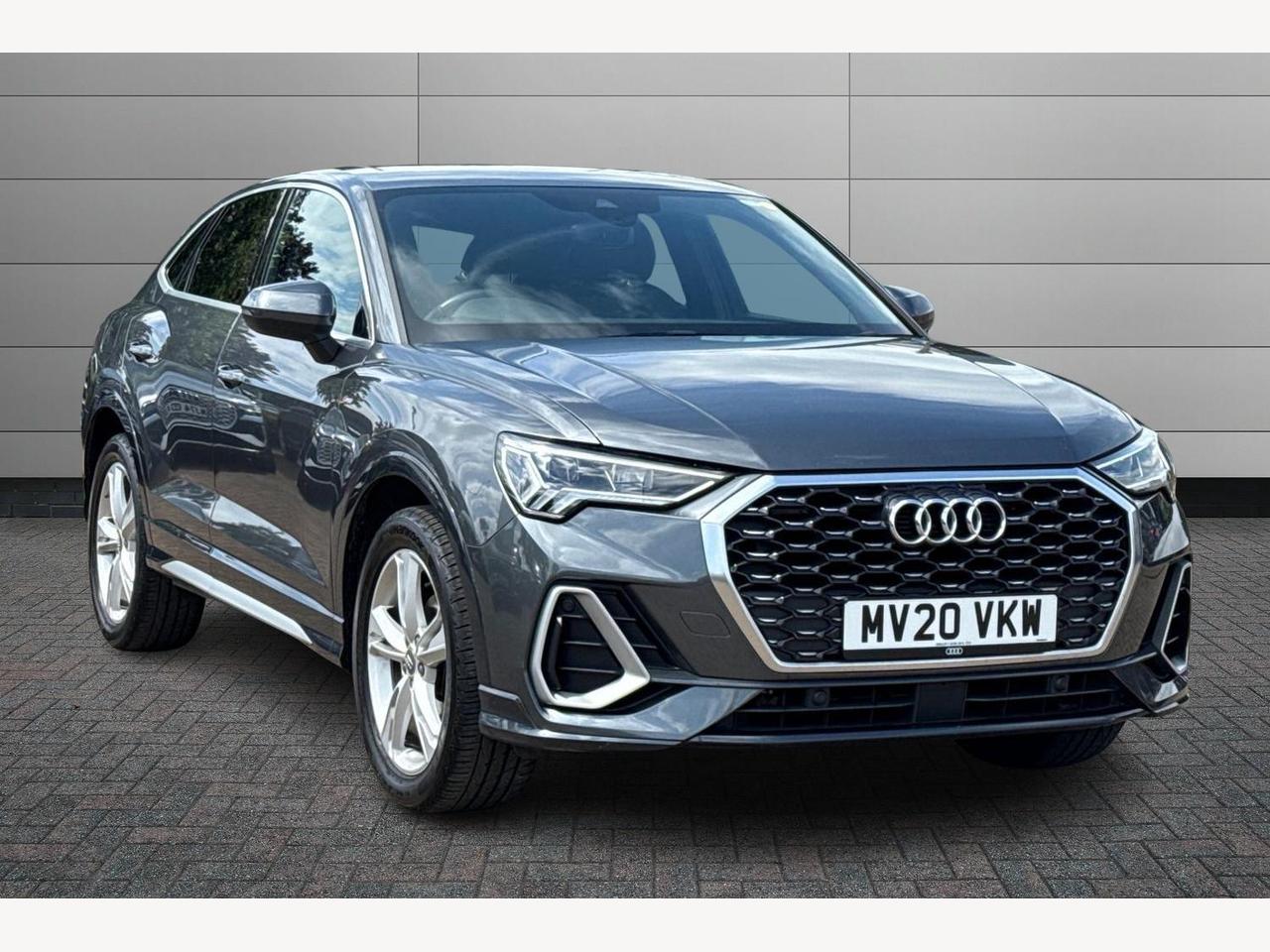 Main listing image - Audi Q3